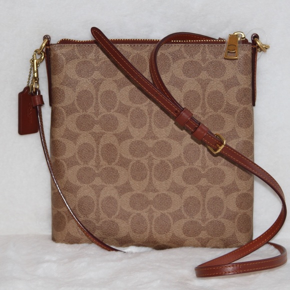 NWT COACH Kitt Messenger In Signature Canvas With Rexy Ice Skating - Picture 3 of 4